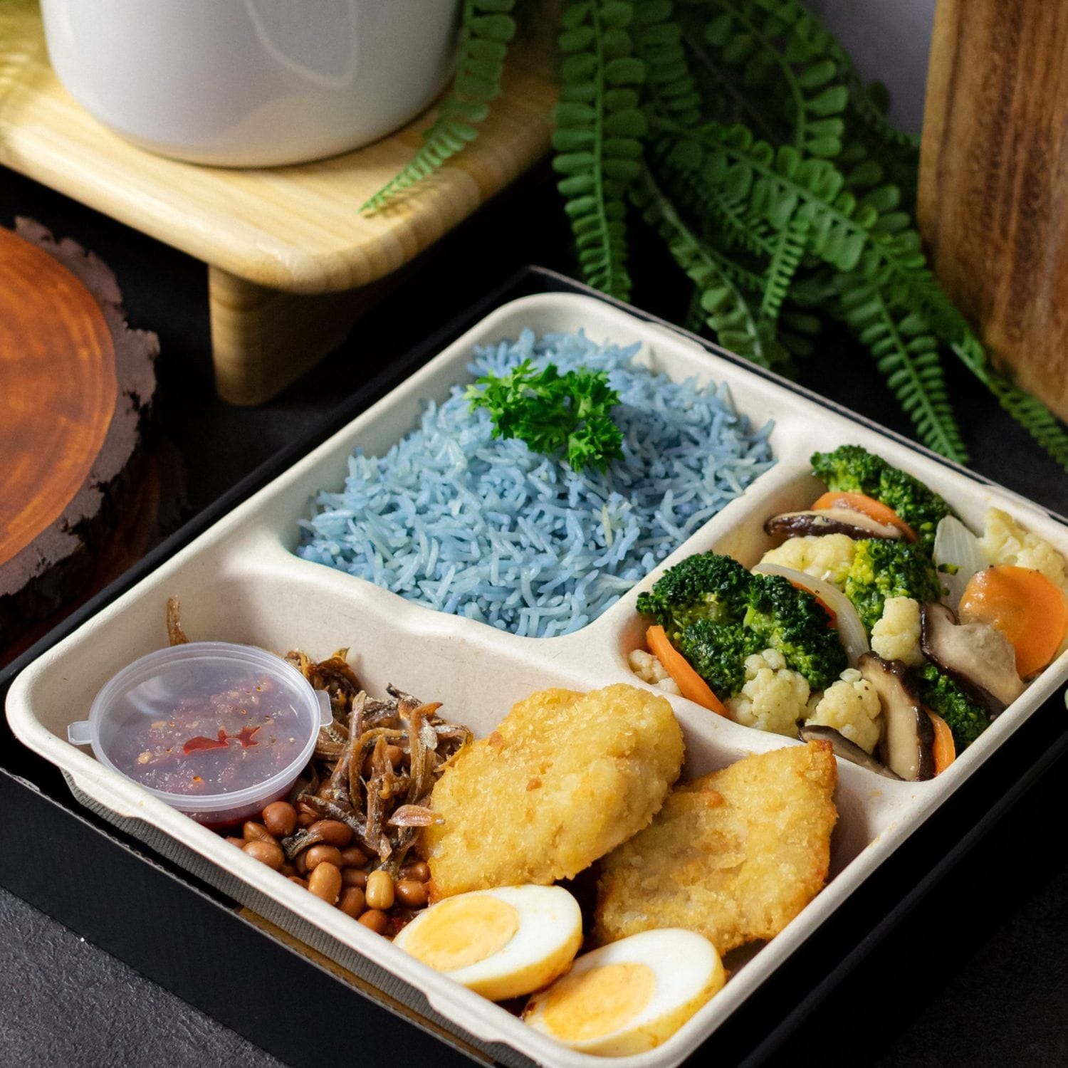Bento Delivery Nasi Lemak with Chicken Cutlet