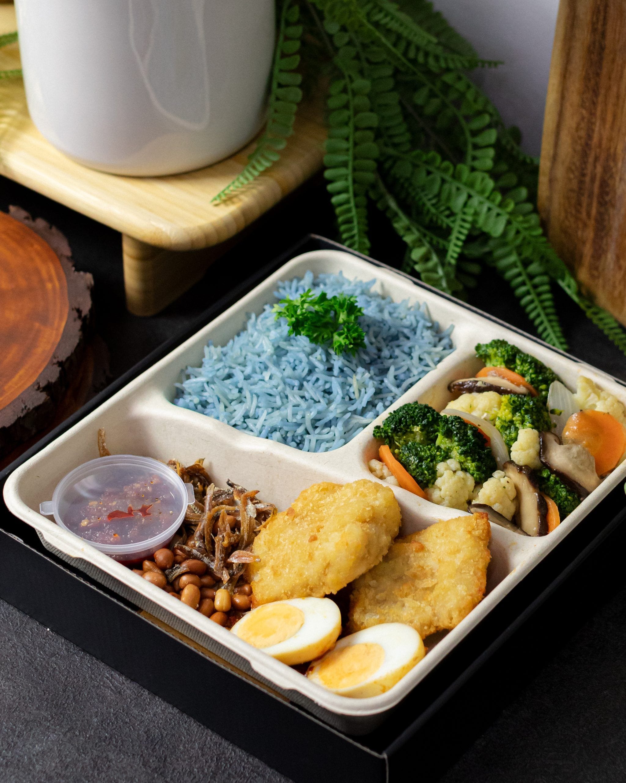 Bento Delivery Nasi Lemak with Chicken Cutlet