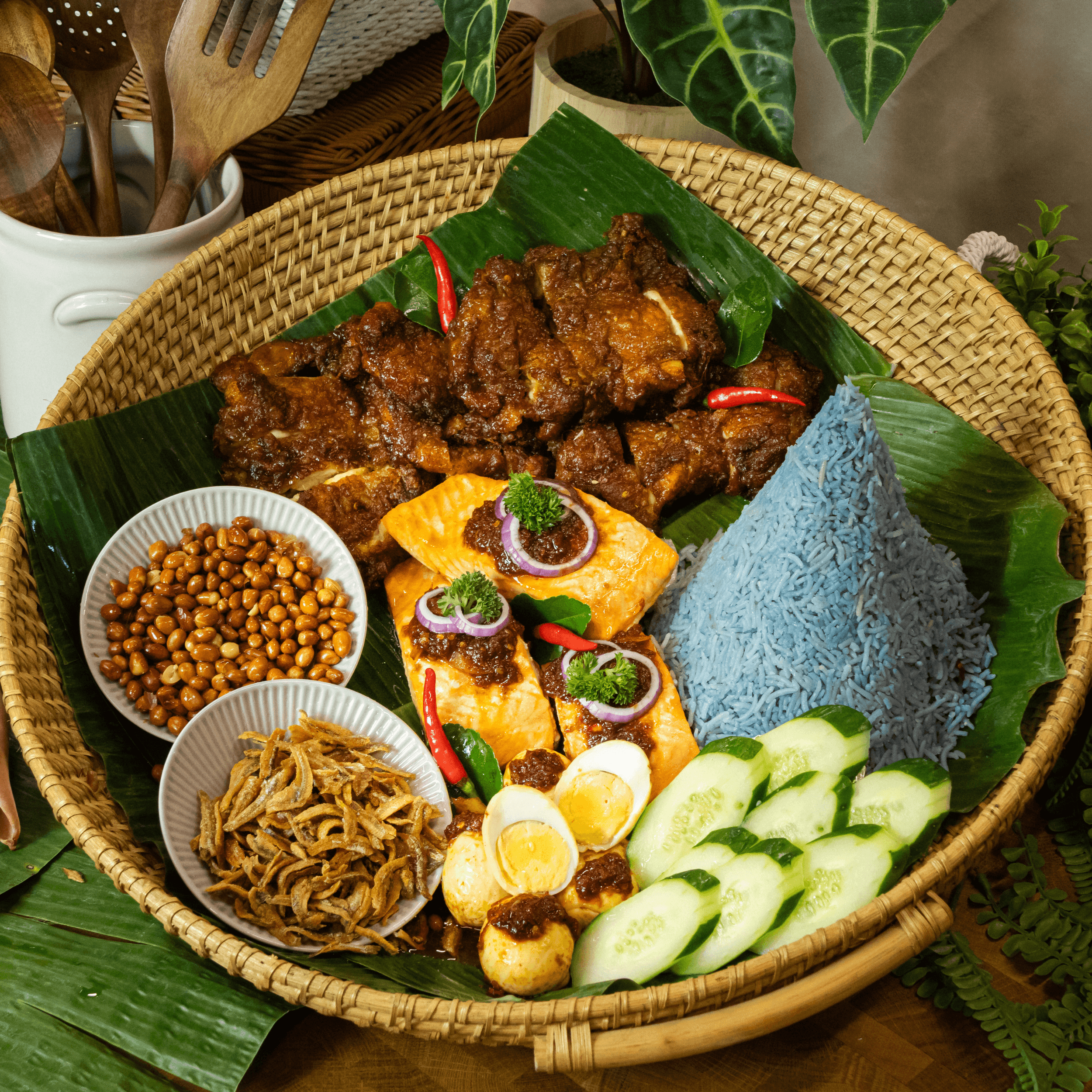 Nasi Lemak Platter Serves 4-5 pax